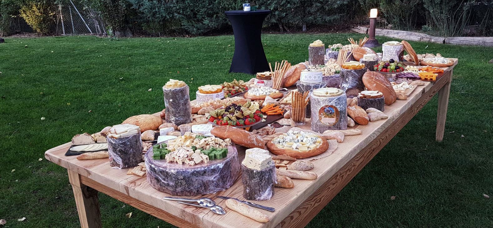 Mesa de quesos para un evento especial